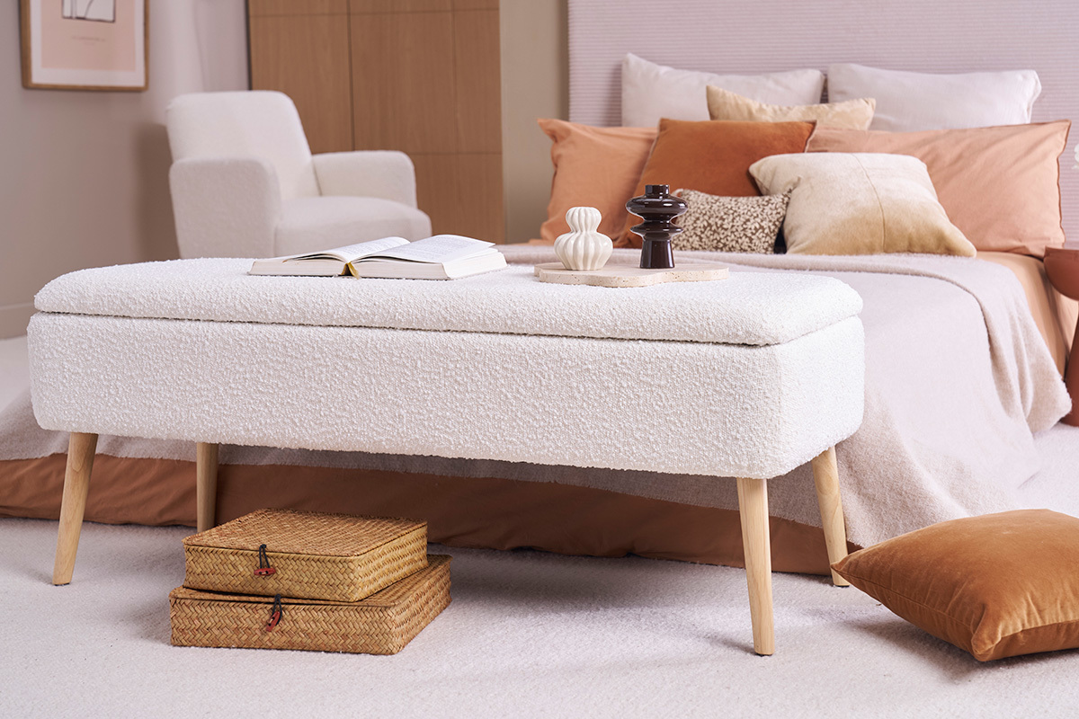 Banc coffre effet laine boucl�e blanc et bois clair massif L120 cm LARS