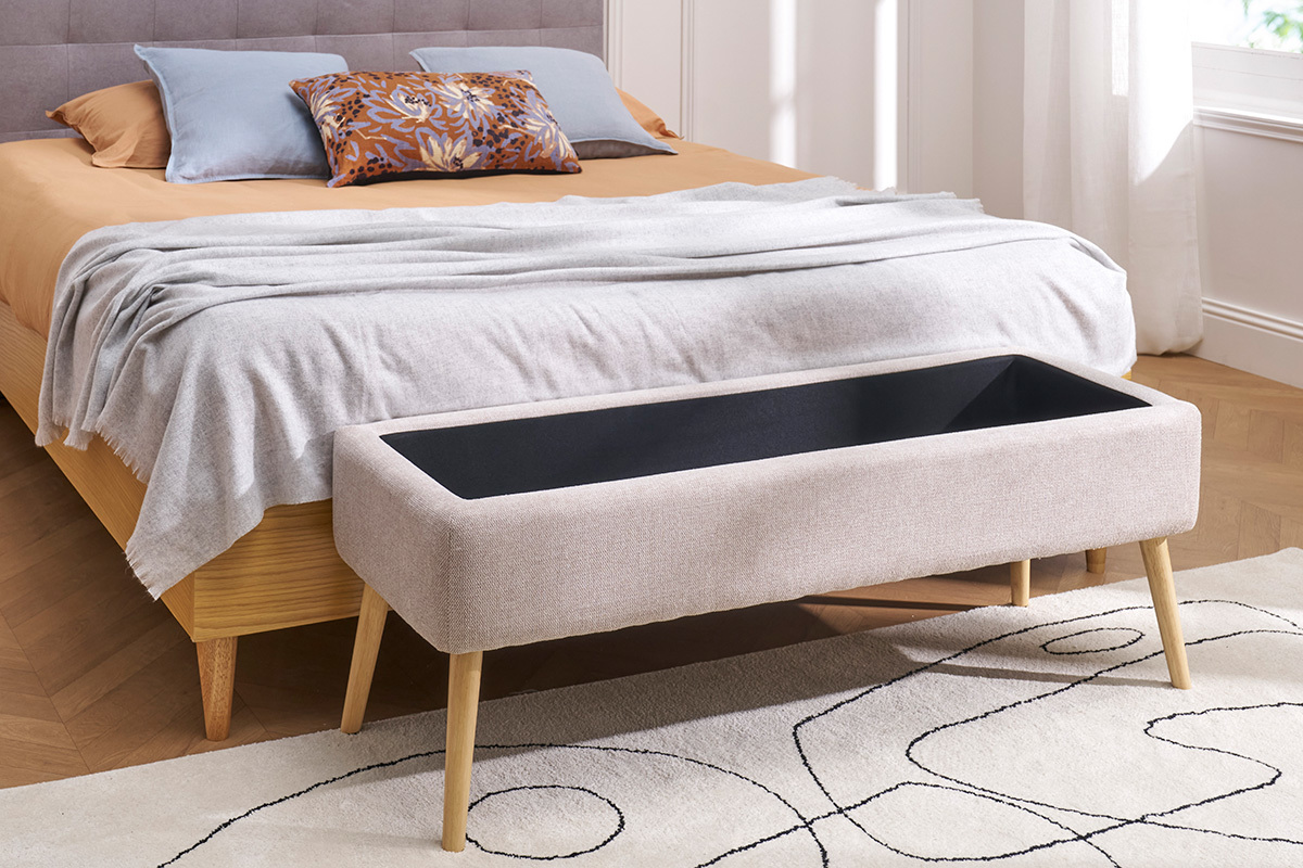 Banc coffre en tissu effet velours textur� beige et bois clair massif L120 cm LARS
