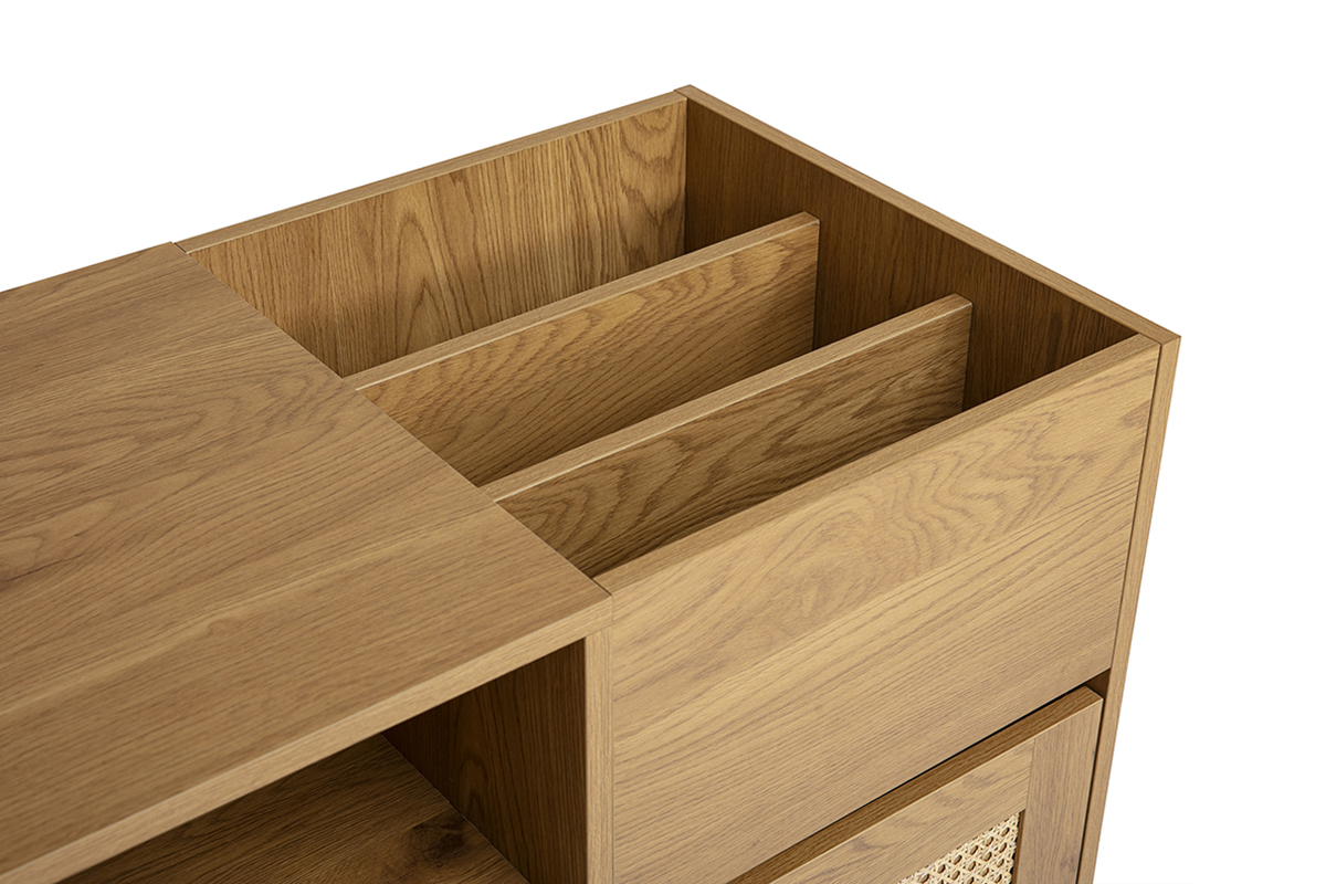Vue de dessus du buffet de rangement vinyles ALICANTE avec compartiments internes en ch�ne clair