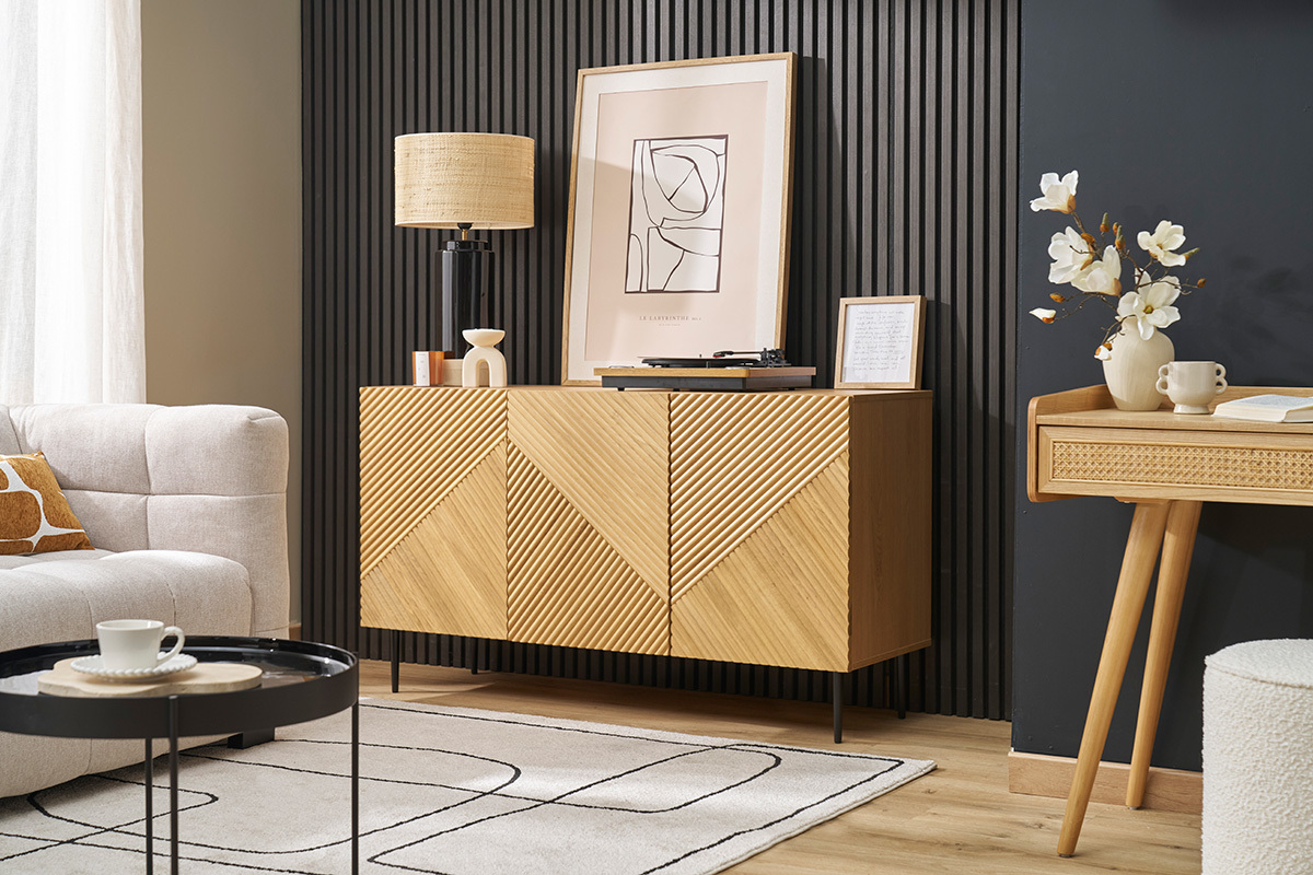 Buffet design en bois clair ch�ne massif grav� et m�tal noir 3 portes L135 cm ARCHIPEL