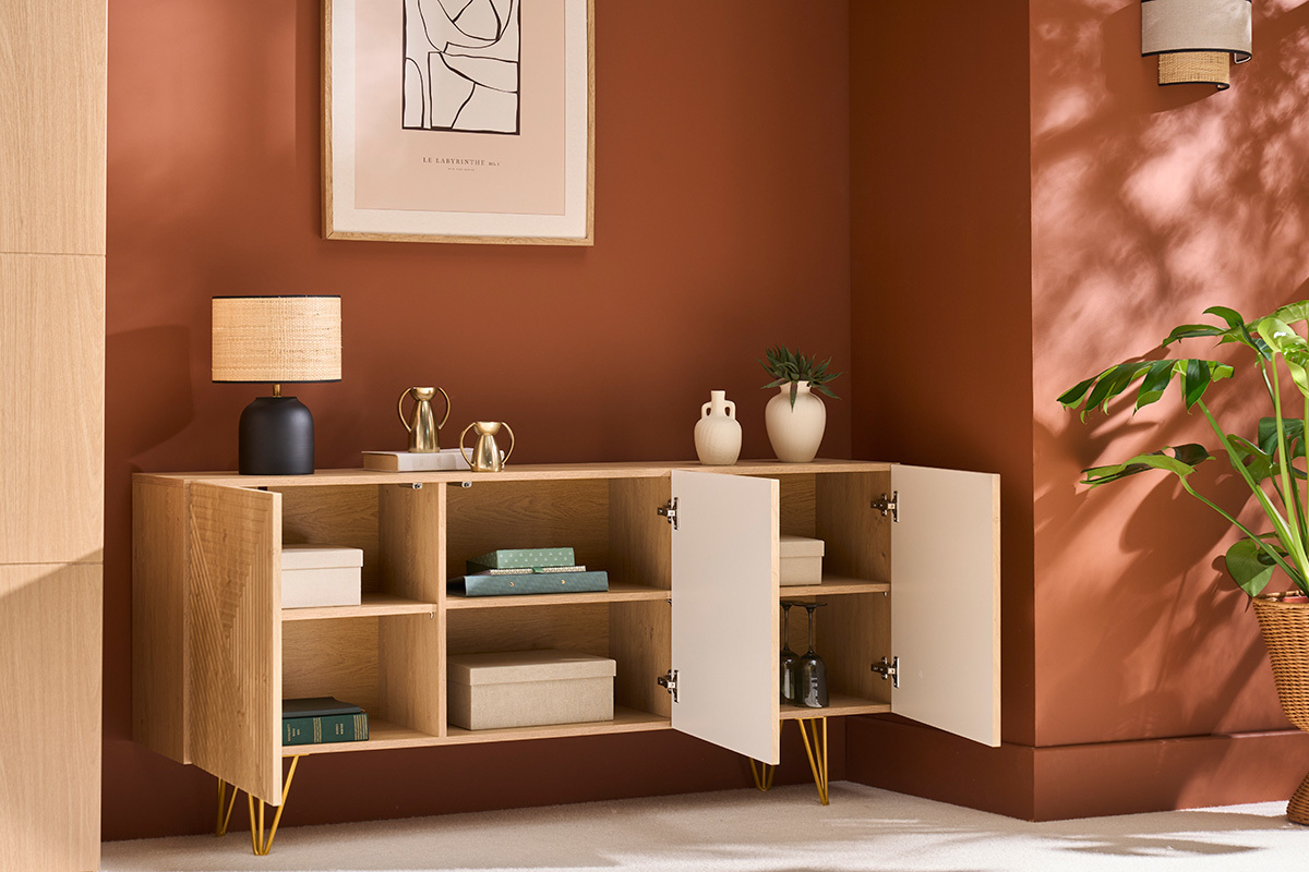Buffet design grav� finition bois clair ch�ne et m�tal dor� 3 portes L160 cm OZEN