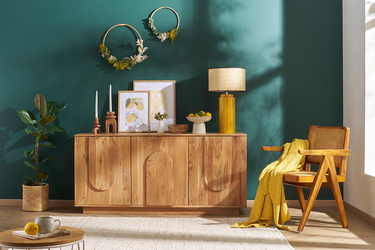 Buffet en bois massif grav� 3 portes L160 cm ARK