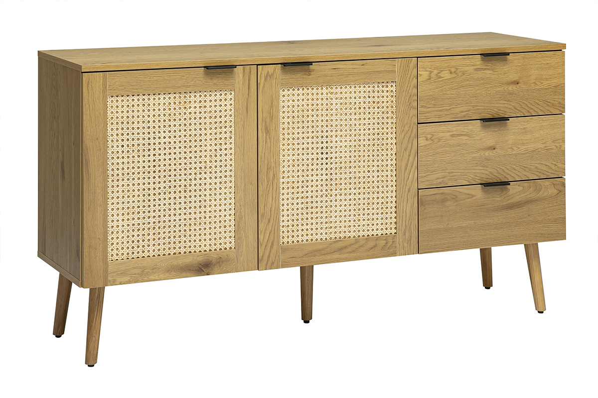 Buffet en bois clair avec cannage en rotin et m�tal noir, deux portes et trois tiroirs, vue de 3/4.