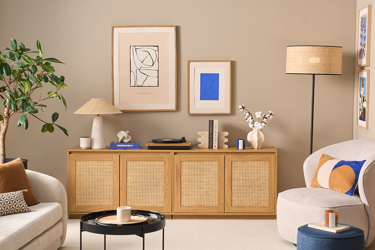 Buffet finition bois clair ch�ne et cannage rotin 4 portes L192 cm SEVILLE