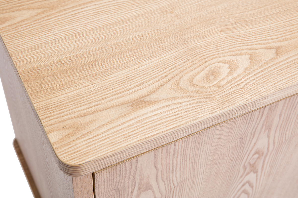 Vue en gros plan du dessus en bois clair du buffet FIFTIES.