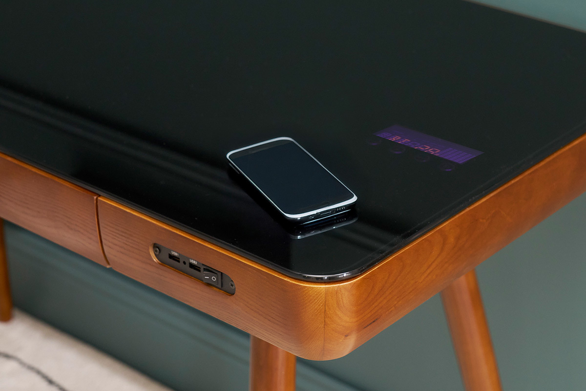Bureau connect� multim�dia avec tiroir en verre noir et bois fonc� noyer L120 cm CLEVER