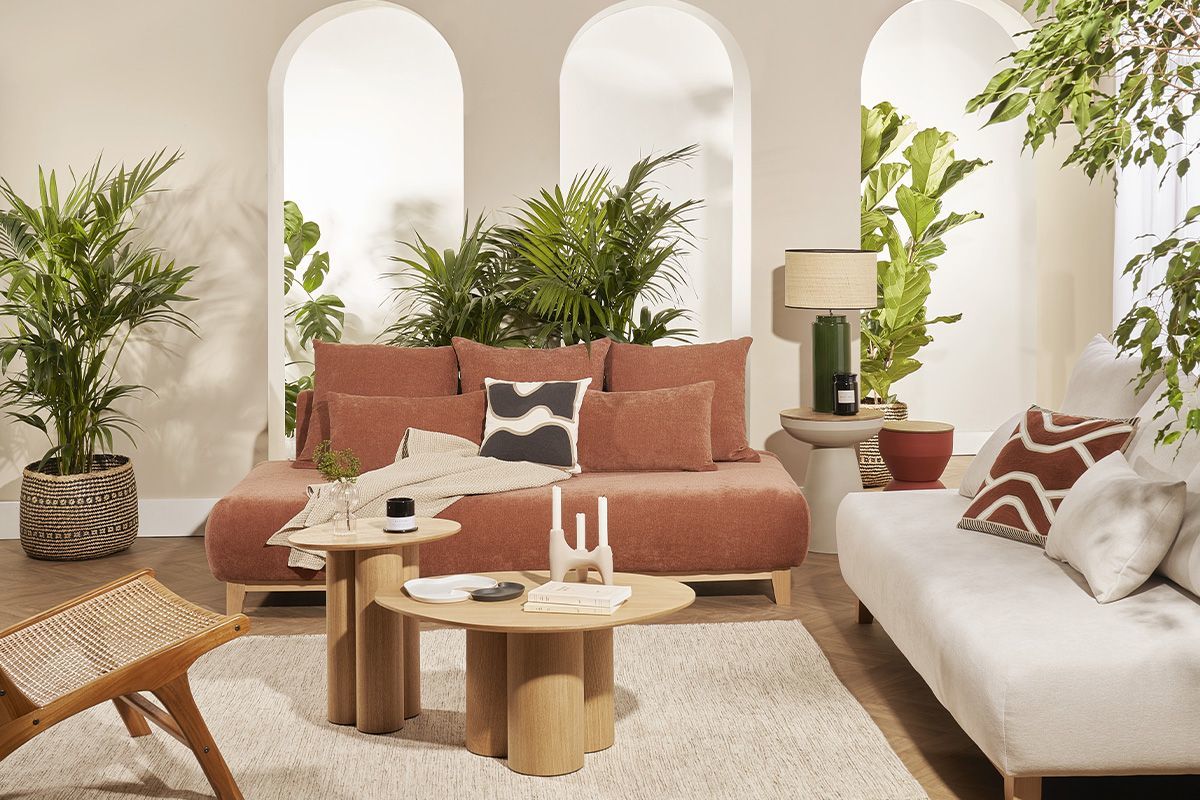 Canap� 3 places en tissu effet velours textur� terre br�l�e et bois clair L200 cm ODEON