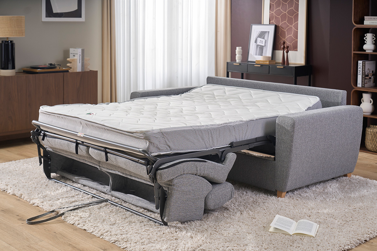 Canap� convertible 3 places GOYA, ouvert avec matelas 18 cm, en tissu gris, vue de c�t�