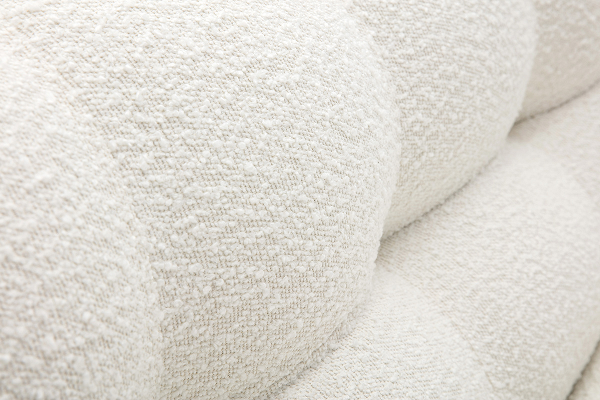 Canap� convertible scandinave 3 places en tissu effet laine boucl�e blanc et bois clair YUMI