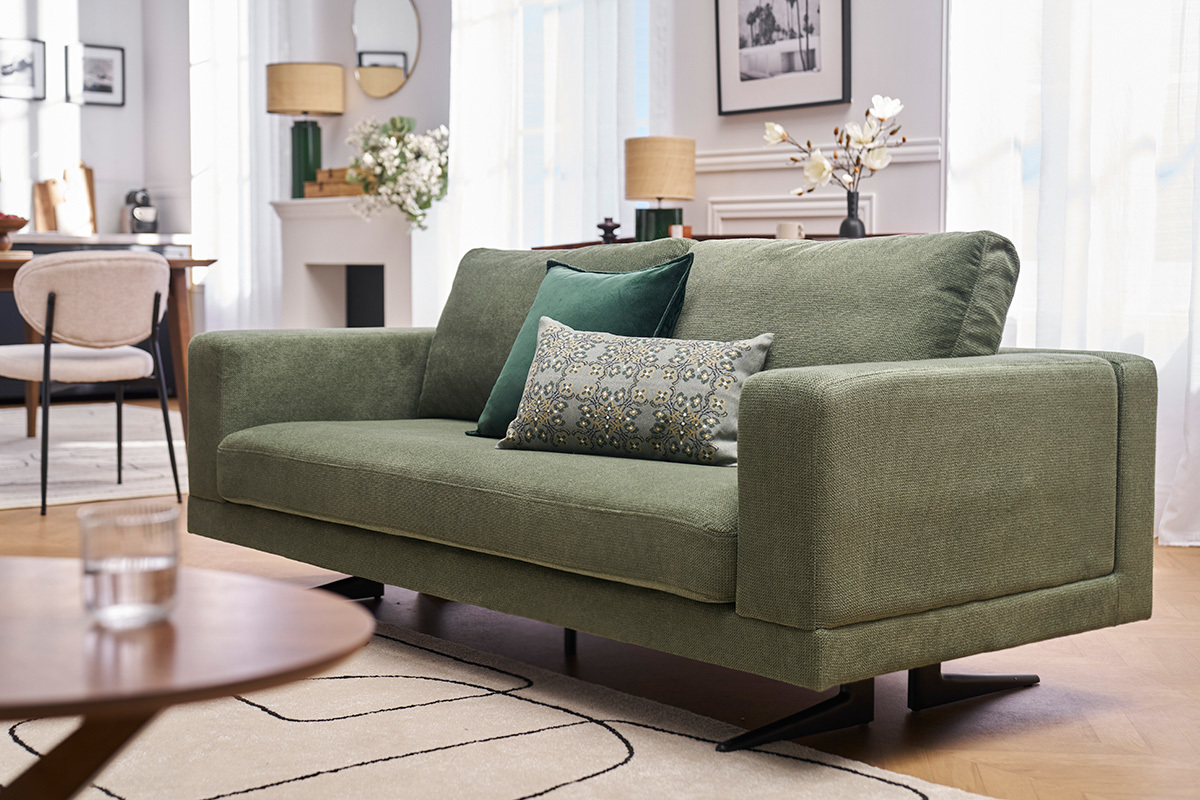 Canap� design 3 places en tissu chenille vert kaki et m�tal noir LENNON