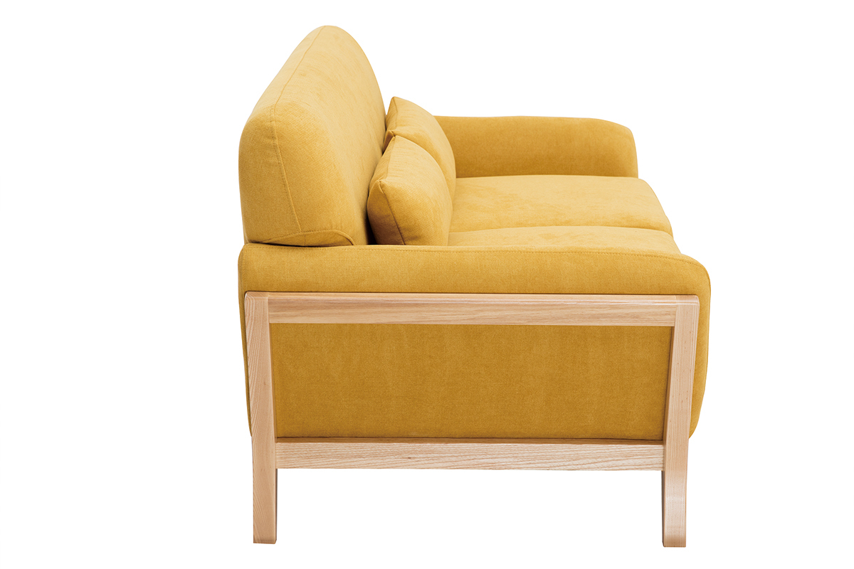 Canap� scandinave en tissu jaune vue de c�t�, bois clair apparent.