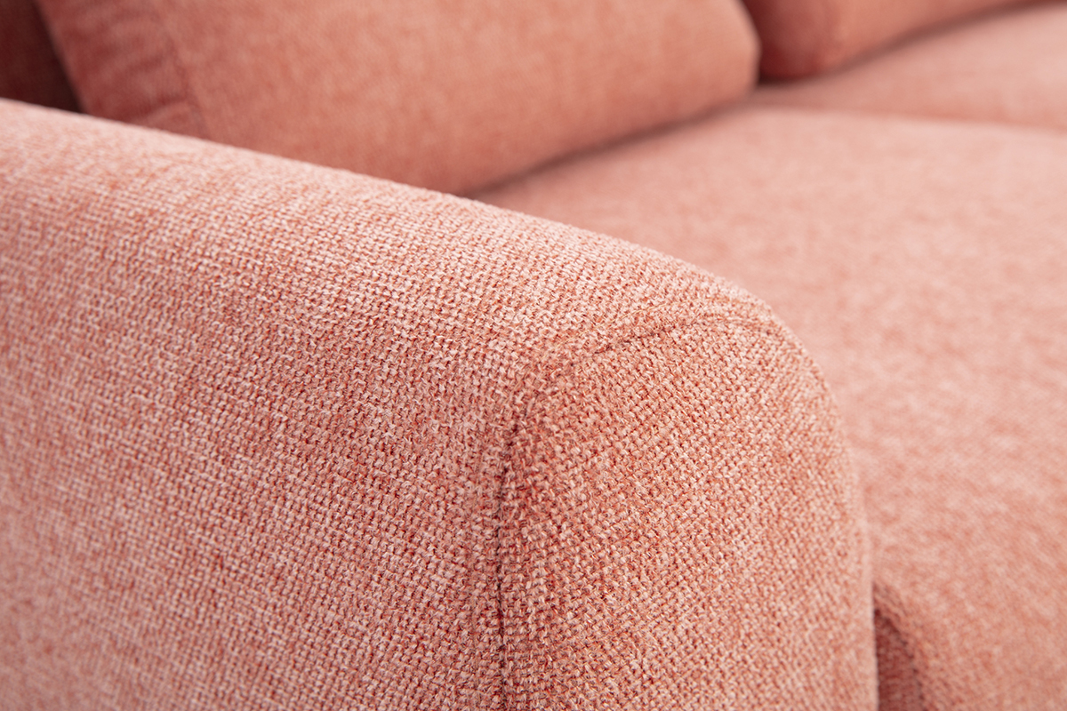 Gros plan sur le tissu textur� effet velours terracotta du canap� 2 places EKTOR.