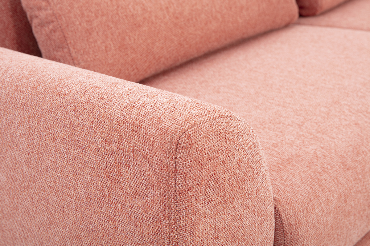 Gros plan sur un canap� 3 places scandinave en tissu effet velours textur� terracotta.