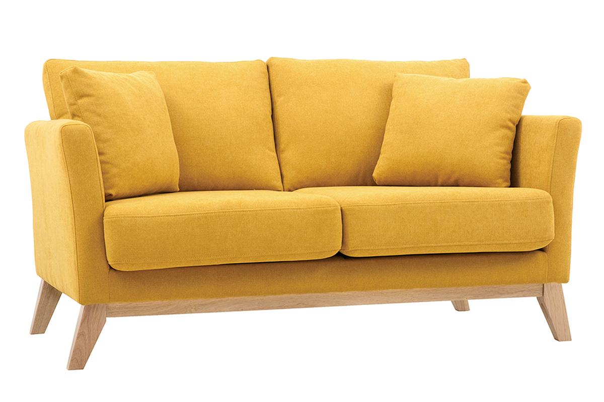 Canap� 2 places jaune moutarde en velours avec pieds en bois clair, vue de 3/4.