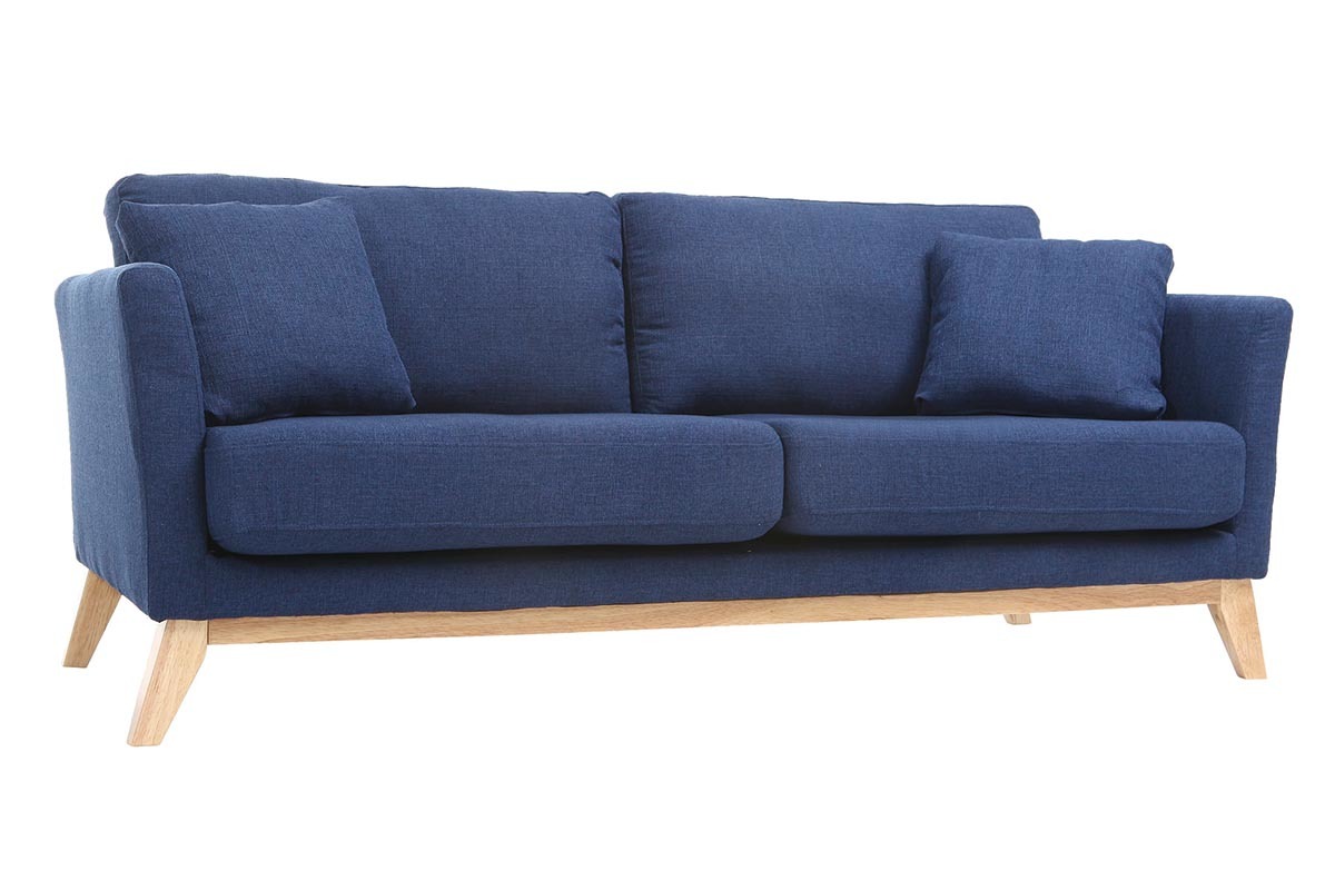 Canap� scandinave bleu fonc�, 3 places, pieds en bois clair, vue de 3/4.