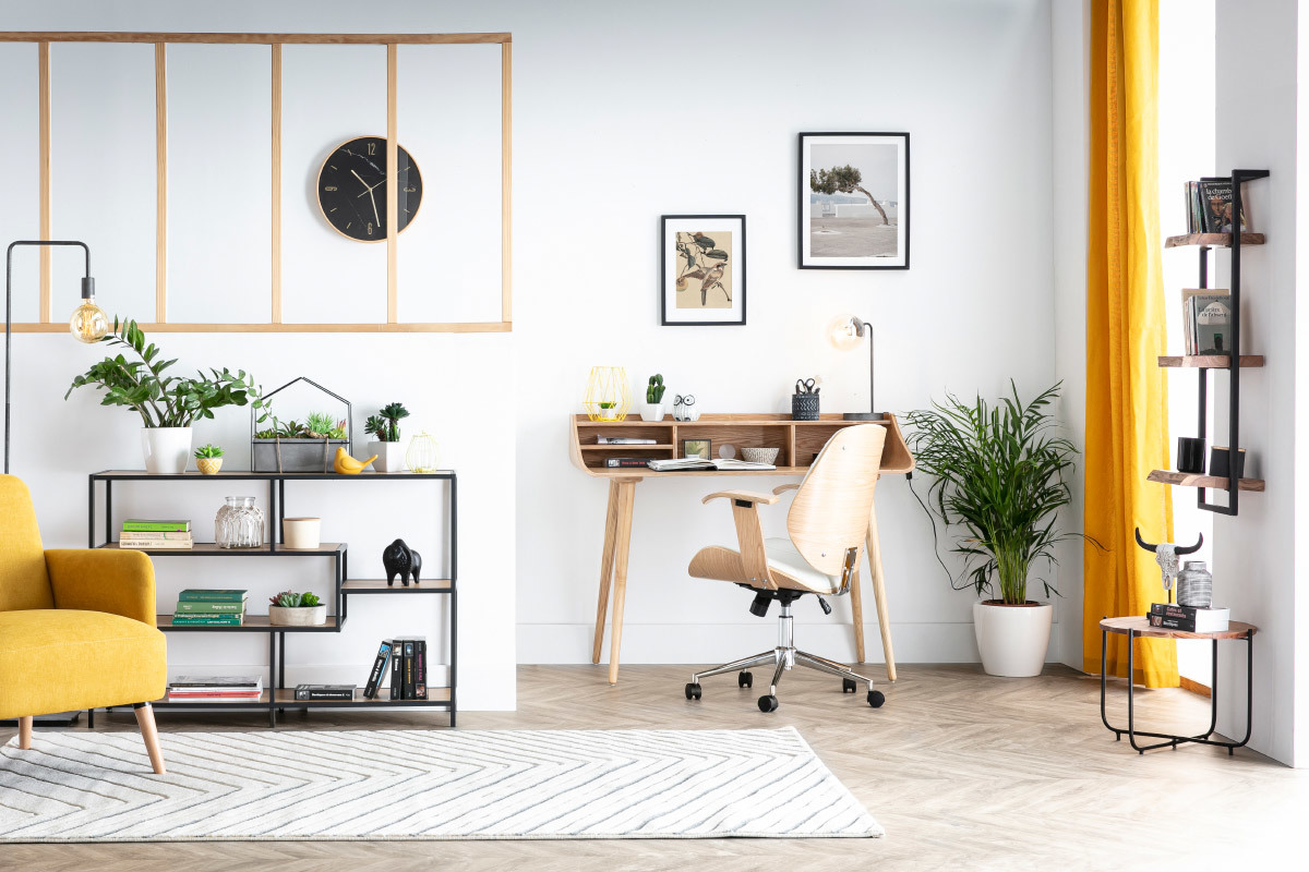 Chaise de bureau � roulettes design noir, bois fonc� noyer et acier chrom� YORKE