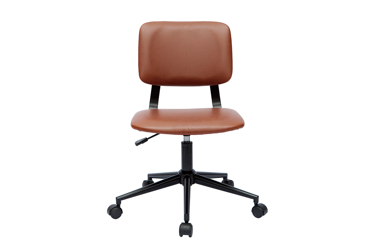 Chaise de bureau vintage marron, vue de face, sur roulettes noires.
