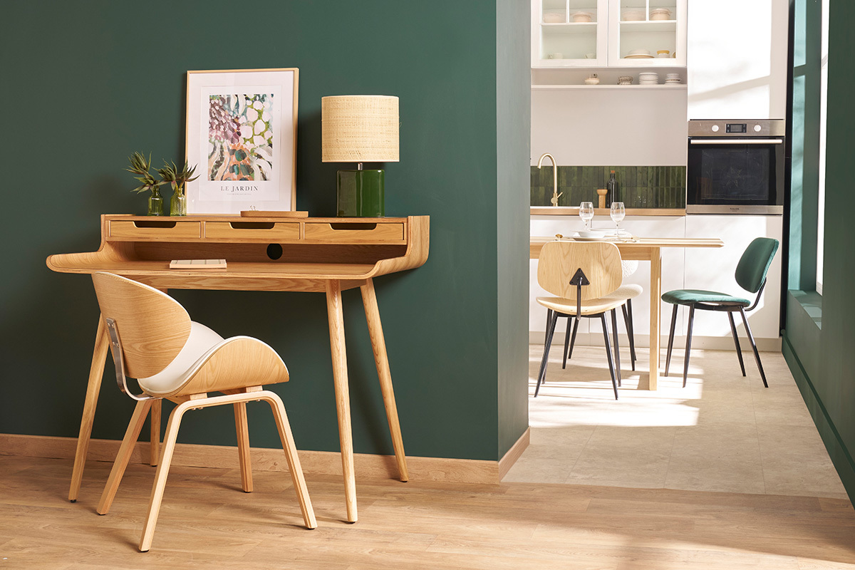 Chaise design blanche et bois fonc� noyer WALNUT