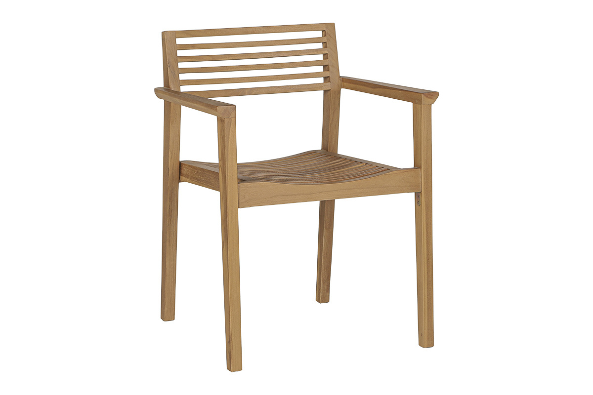 Chaise de jardin en teck massif avec accoudoirs, vue de 3/4, design empilable.