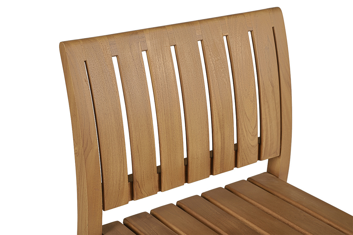 Dossier en lames verticales incurv�es de la chaise de jardin TECKA en bois teck massif