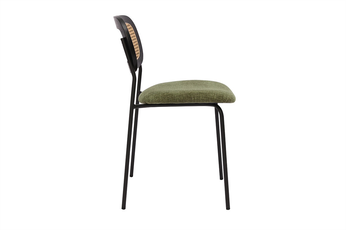 Chaise MIRANDA vue de c�t� avec assise en velours kaki et dossier en rotin. Pieds en m�tal noir.