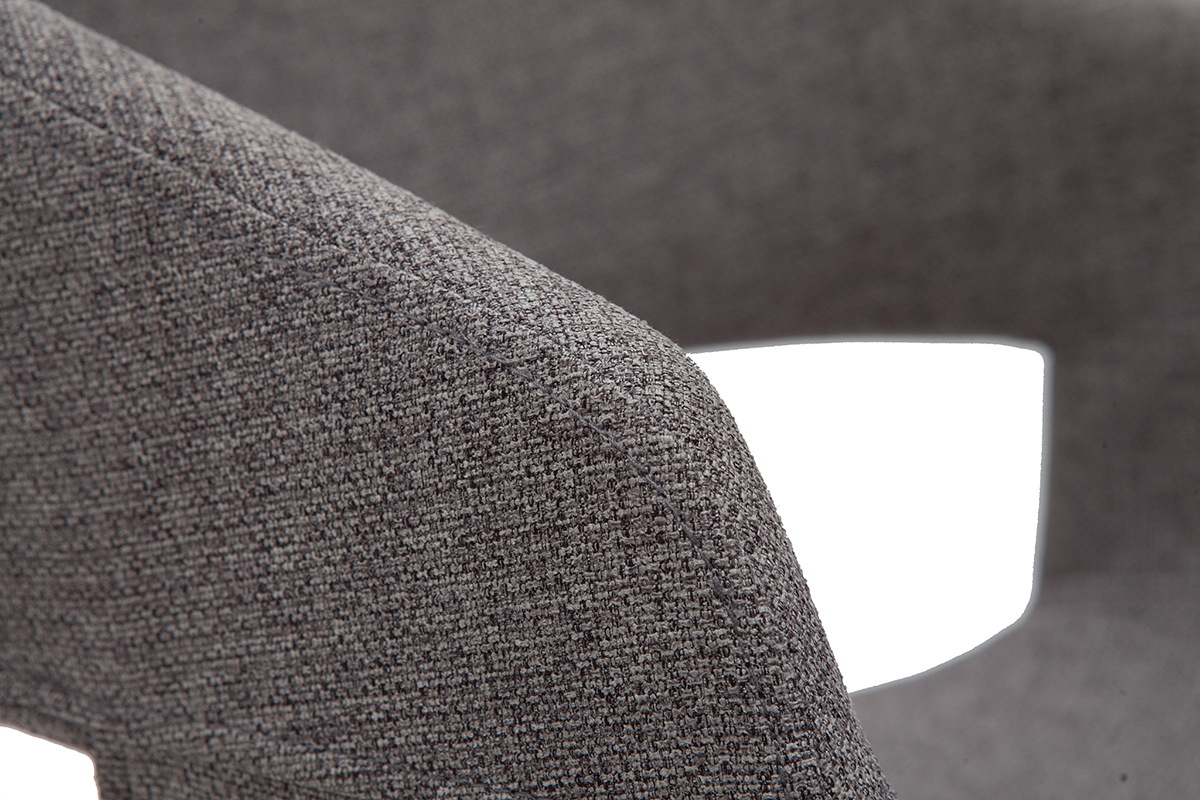 D�tail d'une chaise design gris chin� avec accoudoirs, angle rapproch�