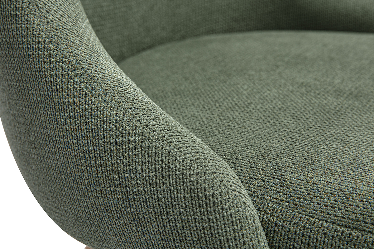 Gros plan sur le tissu chenille textur� vert kaki d'une chaise scandinave.