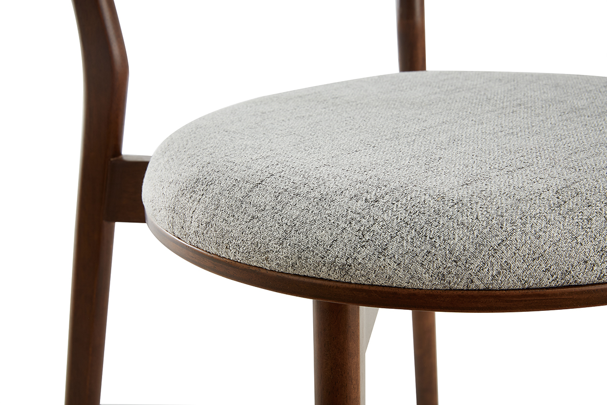 Chaises scandinaves en tissu gris clair et bois fonc� noyer (lot de 2) FAUVETTE