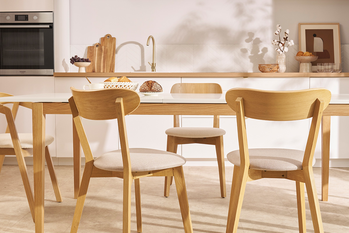 Chaises vintage en bois clair ch�ne et tissu beige (lot de 2) DOVE
