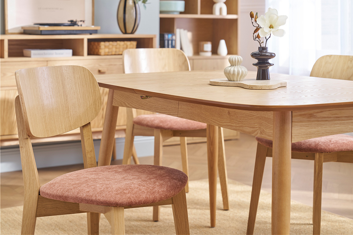Chaises vintage en bois clair ch�ne et tissu effet velours terracotta (lot de 2) LUCIA