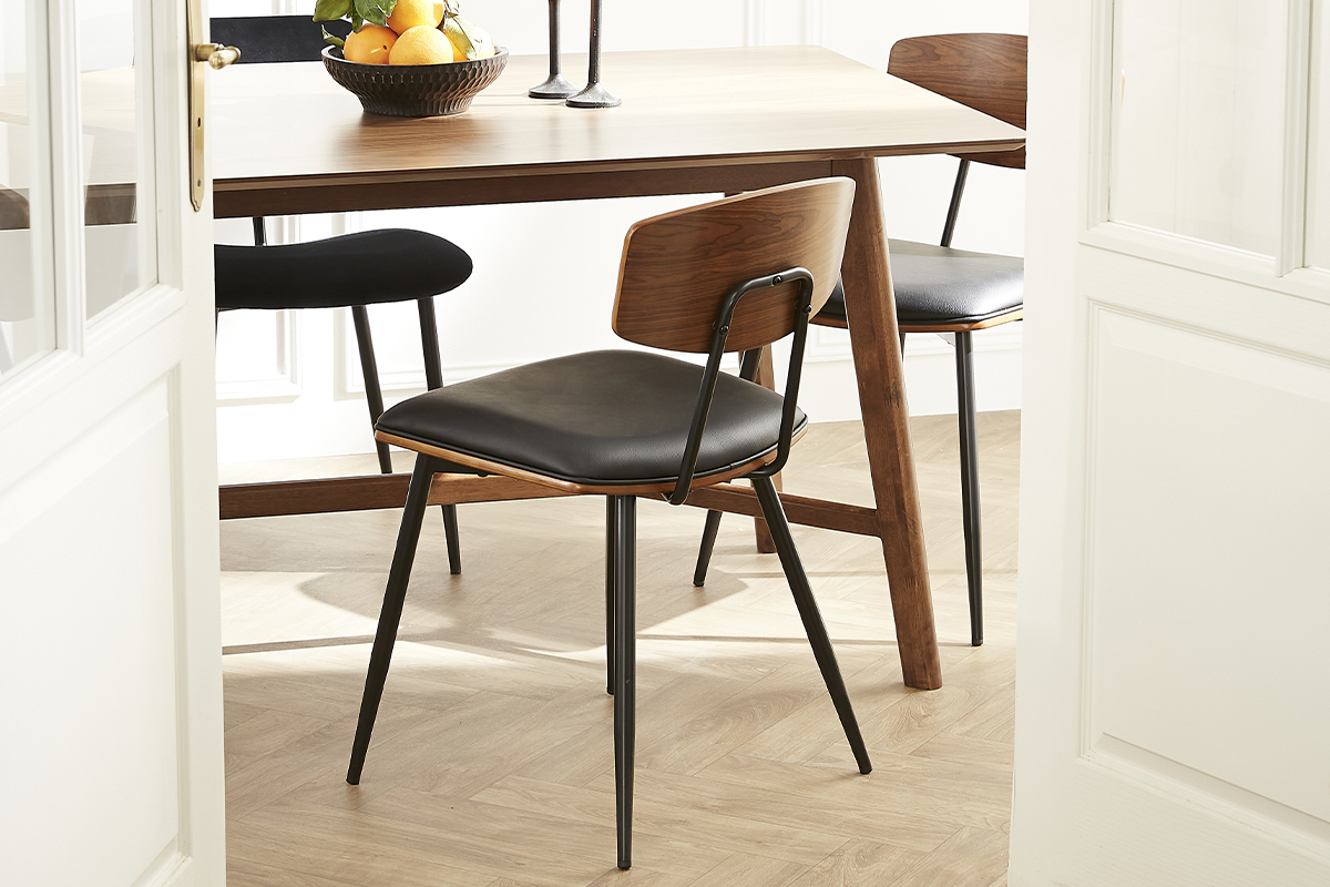 Chaises vintage en bois fonc� noyer assises noires et m�tal noir (lot de 2) JOLINE
