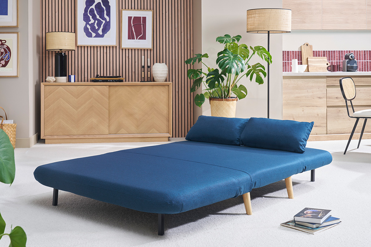 Chauffeuse 2 places convertible en tissu bleu fonc� et bois clair AMIKO