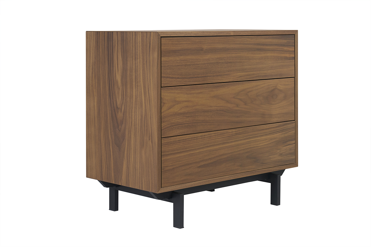 Commode en bois fonc� et m�tal noir, 3 tiroirs, vue de 3/4.