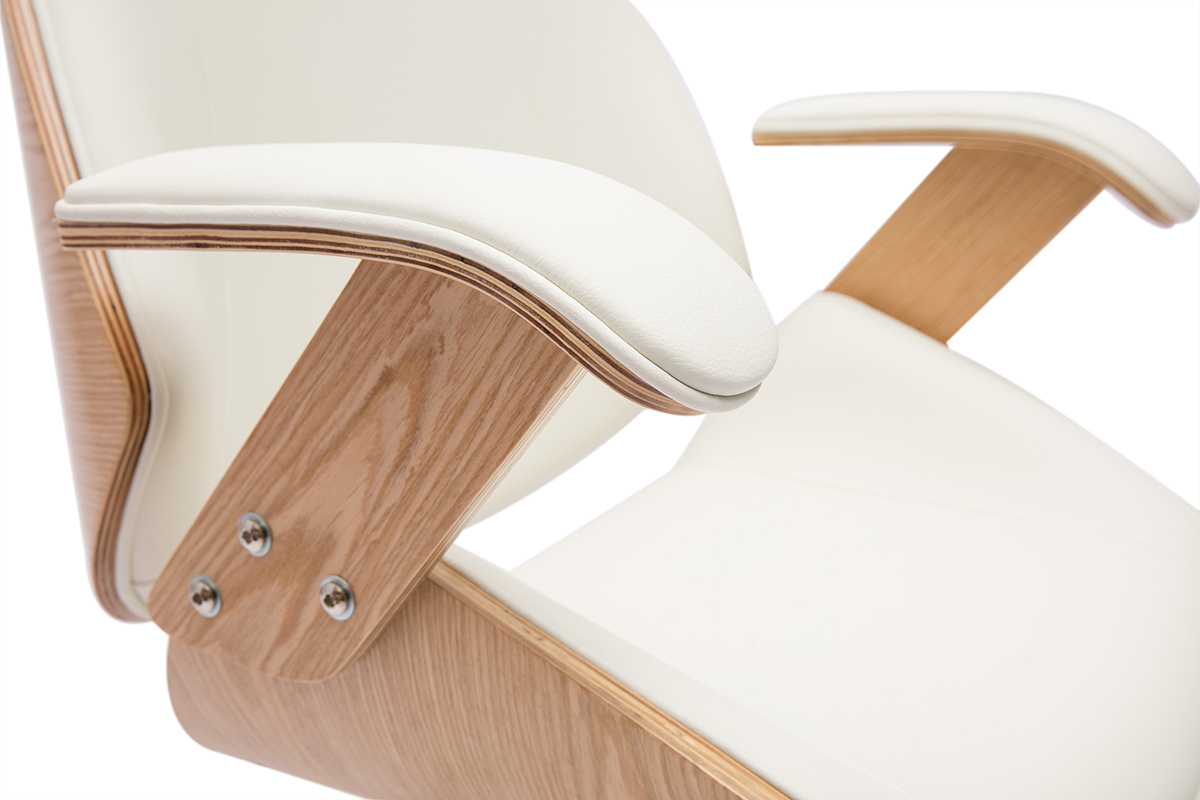 Accoudoir et dossier du fauteuil de bureau MUSK en bois clair et polyur�thane blanc, vue rapproch�e.