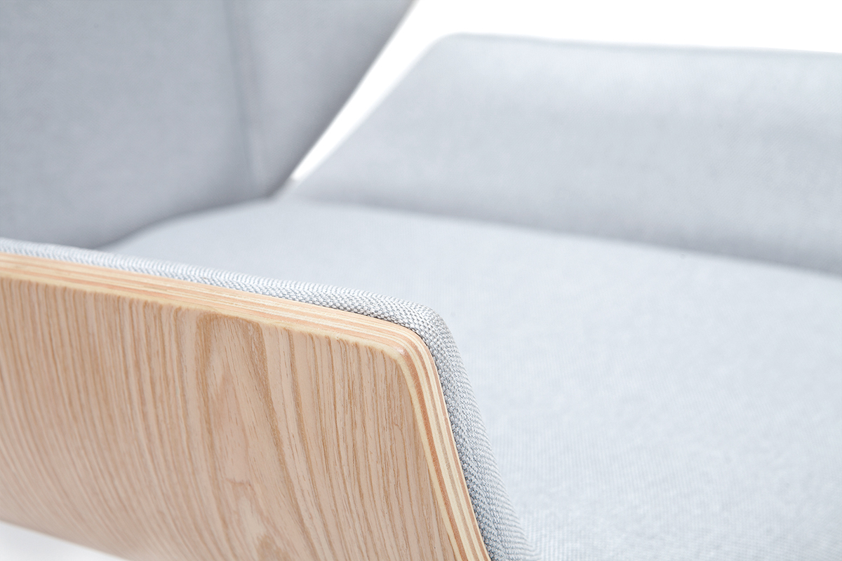 Fauteuil de bureau de direction design en tissu gris clair, bois clair et acier chrom� CURVED