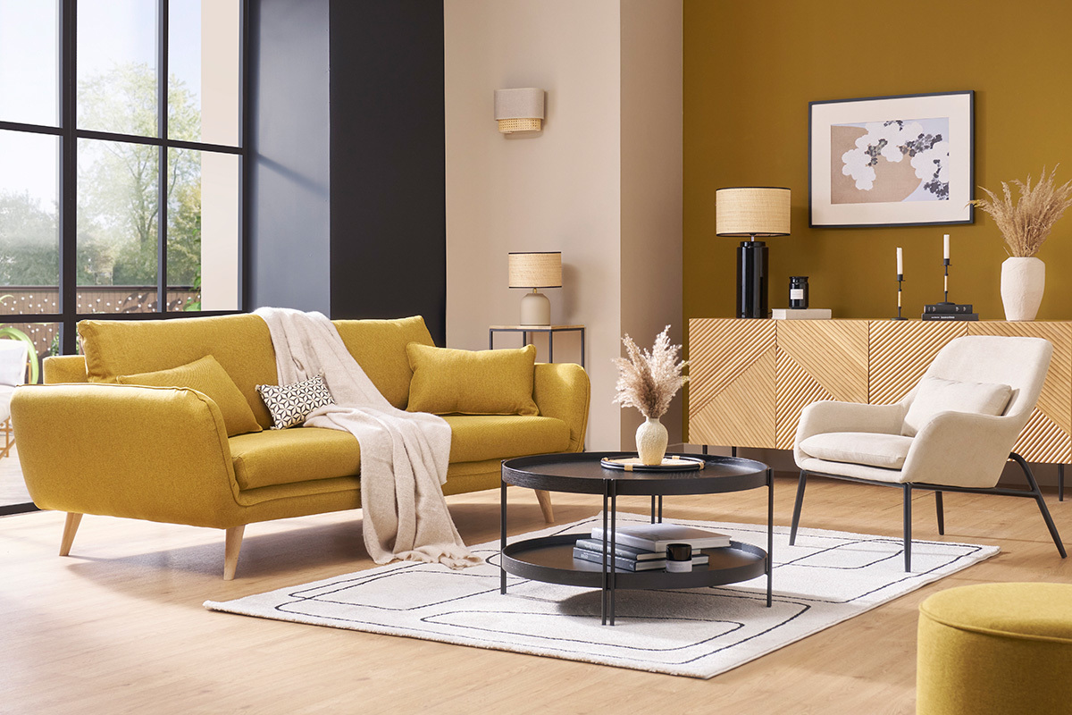 Fauteuil design en tissu effet velours beige et m�tal noir MAXINE