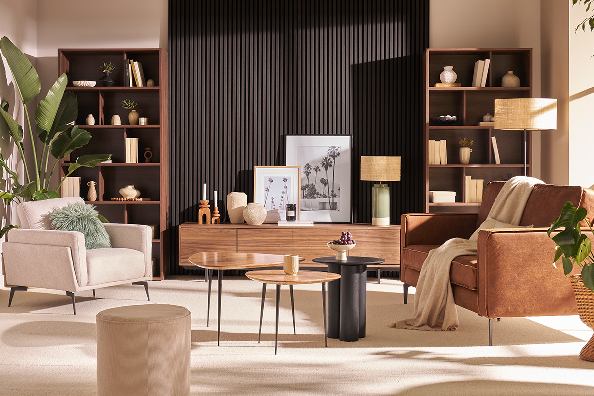 Fauteuil design en tissu effet velours textur� beige et m�tal noir MOSCO