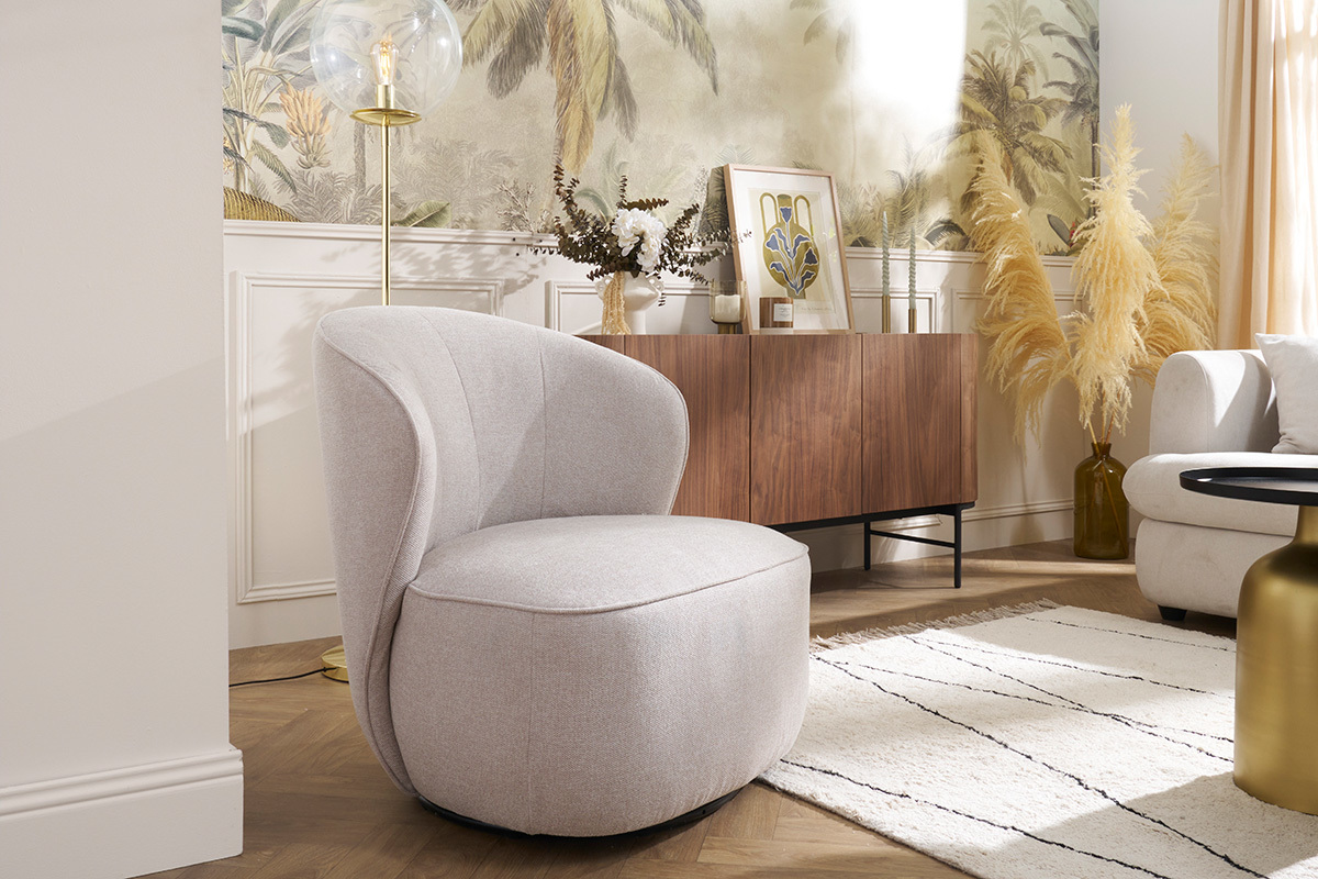 Fauteuil design pivotant en tissu effet velours textur� beige AMBER