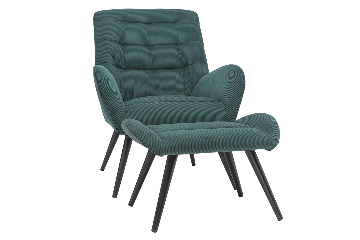 Fauteuil et repose-pieds design en velours c�tel� vert avec pieds en m�tal noir, vue de 3/4.