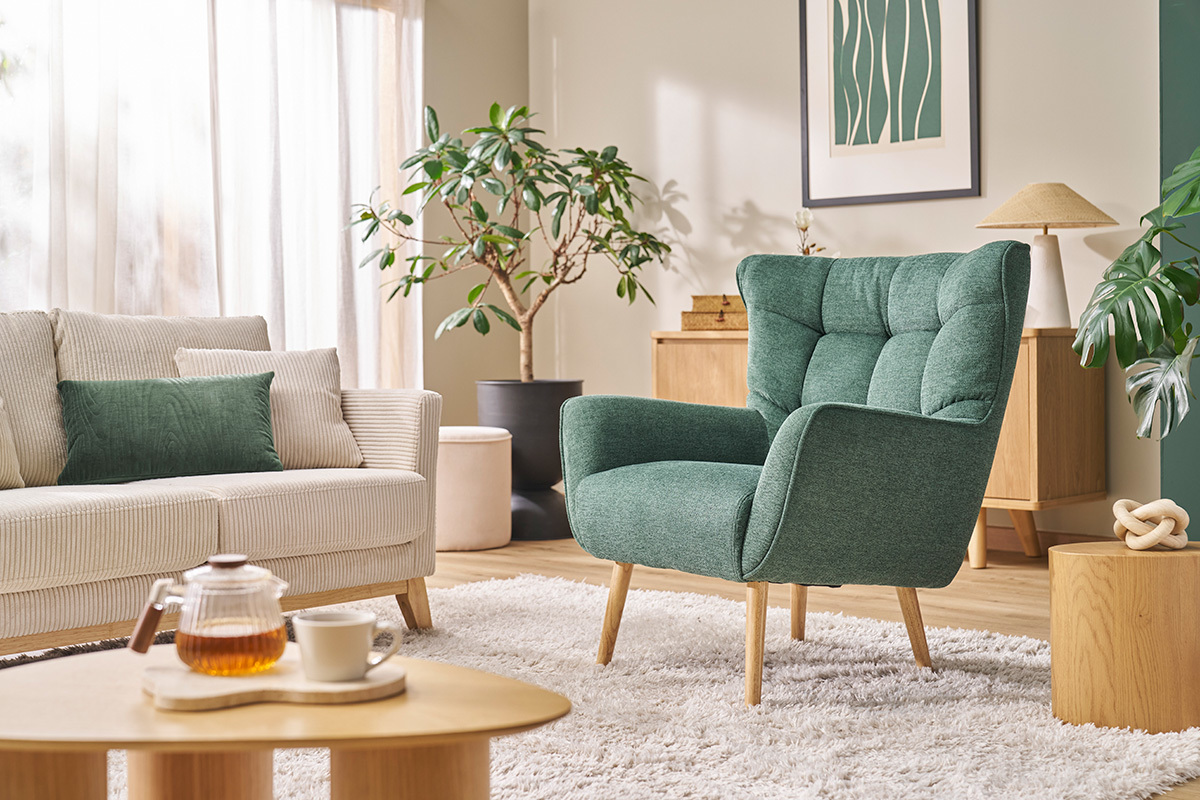 Fauteuil scandinave tissu effet velours textur� vert fonc� et bois clair AVERY