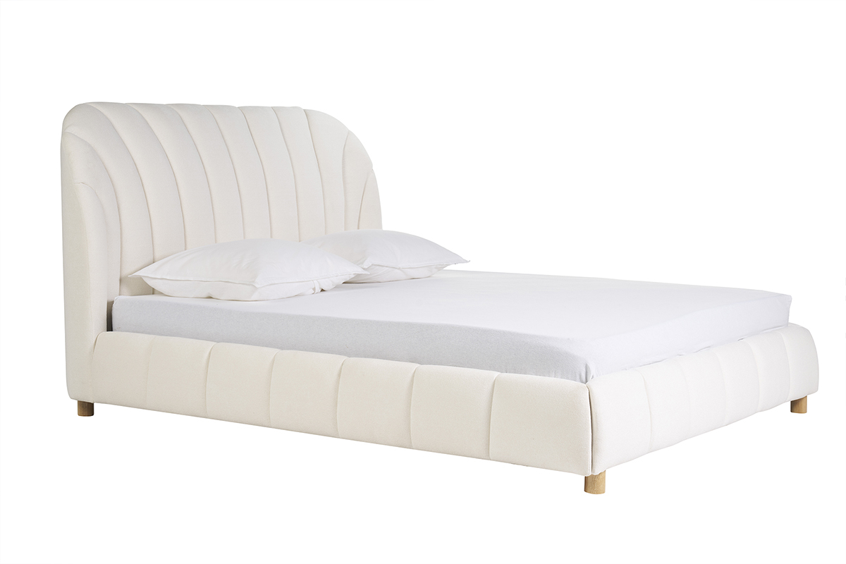Lit 2 places 160x200 en tissu effet laine boucl�e blanc avec t�te de lit capitonn�e coque et pieds bois.