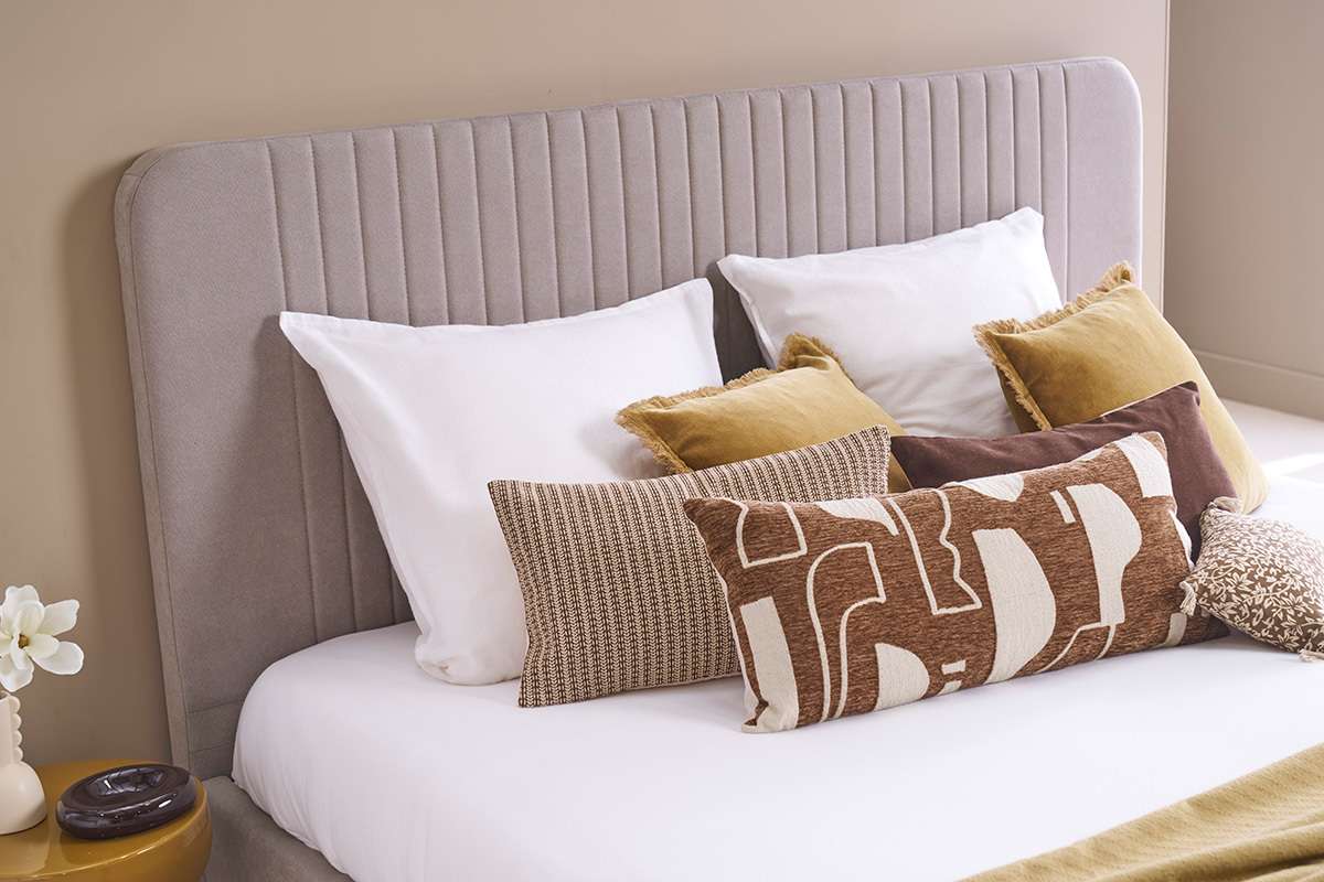 Lit 2 places 160x200 en tissu textur� taupe LINDSAY