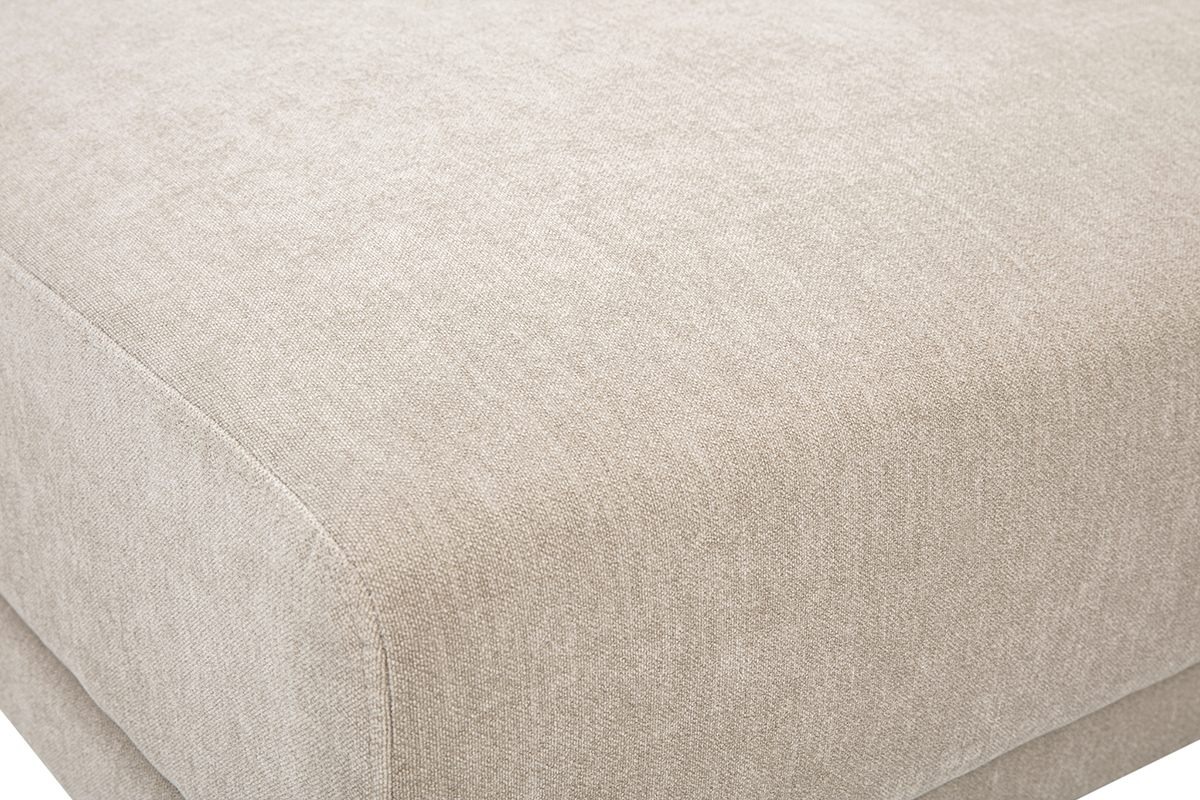 D�tail du pouf repose pieds en tissu taupe, vue de dessus, effet velours.