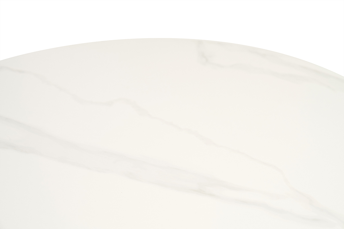 Gros plan sur le plateau en c�ramique blanche de la table � manger design ronde MALOU.