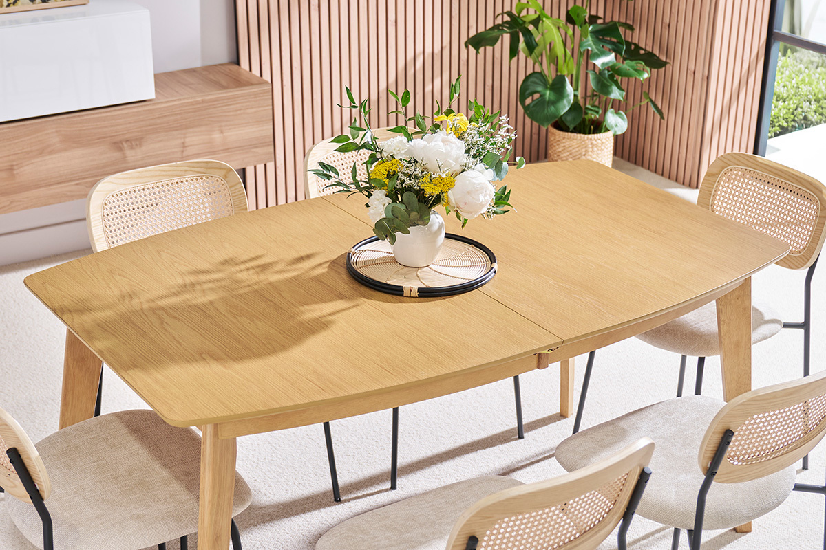 Table � manger extensible scandinave en bois clair L150-200 LEENA