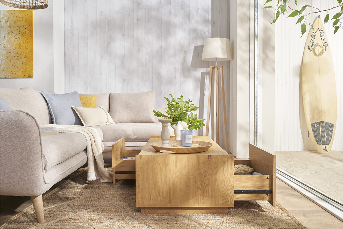 Table basse rectangulaire avec rangements 2 tiroirs finition bois clair ch�ne L120 cm MADERO