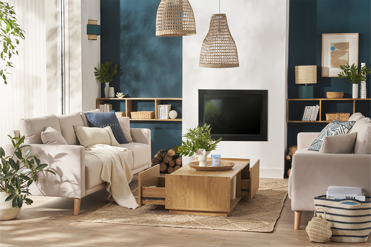 Table basse rectangulaire avec rangements 2 tiroirs finition bois clair ch�ne L120 cm MADERO
