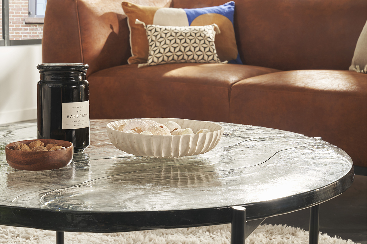 Table basse ronde avec double plateau en verre recycl� et m�tal noir D85 cm WELLE