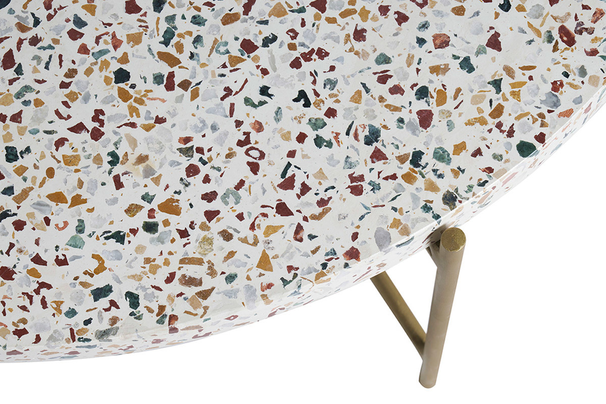 Table basse ronde design en terrazzo et m�tal dor� D81 cm MEZZO