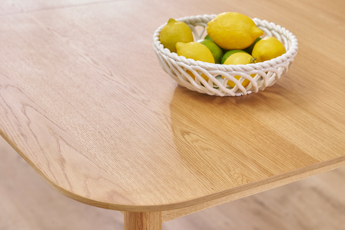 Table extensible rallonges int�gr�es rectangulaire en bois clair ch�ne L160-210 cm ANK